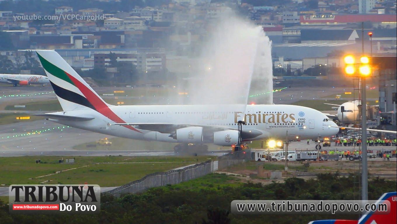 Maior avião comercial do mundo, o Airbus A380 pousa em Guarulhos
