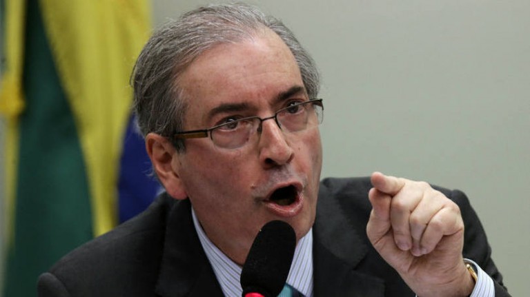 PF cumpre mandado de busca na casa de Eduardo Cunha e ministros