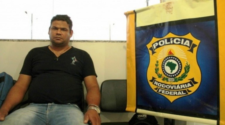 Morador de Naviraí é preso com carreta carregada de cigarros paraguaios