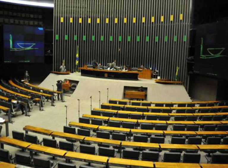 Planilhas da Odebrecht citam mais de 200 políticos