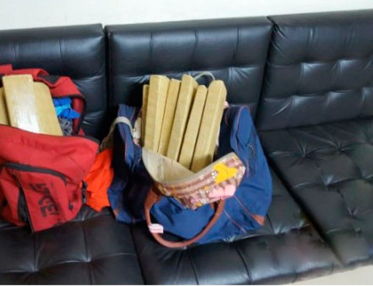 PRE apreende adolescente morador de Naviraí com 15,9 kg de maconha em ônibus