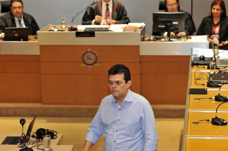 Pela 3ª vez, Justiça nega volta  de Olarte ao cargo de vice-prefeito