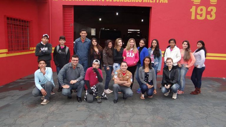 12º Subgrupamento de Bombeiros recebe visita do Espaço Jovem MMA de Mundo Novo.