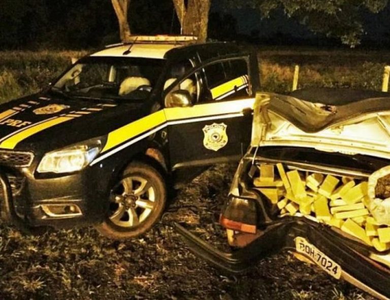 Em fuga, traficantes trocam tiros com policiais e carro pega fogo em Mundo Novo
