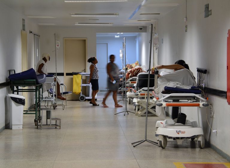 Médicos fantasmas investigados  por fraudes na rede de saúde