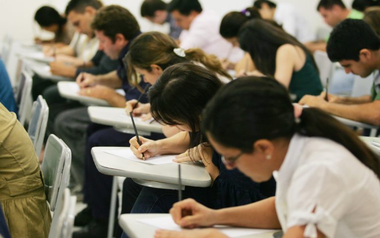 Semana começa com 14 processos seletivos abertos e salários de até R$ 18 mil
