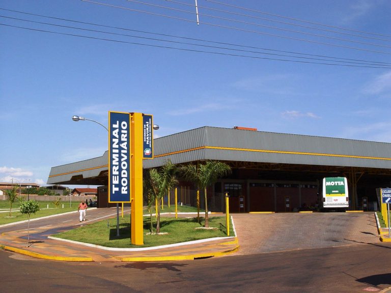 Homem que dormia em Rodoviária de Naviraí é vitima de espancamento
