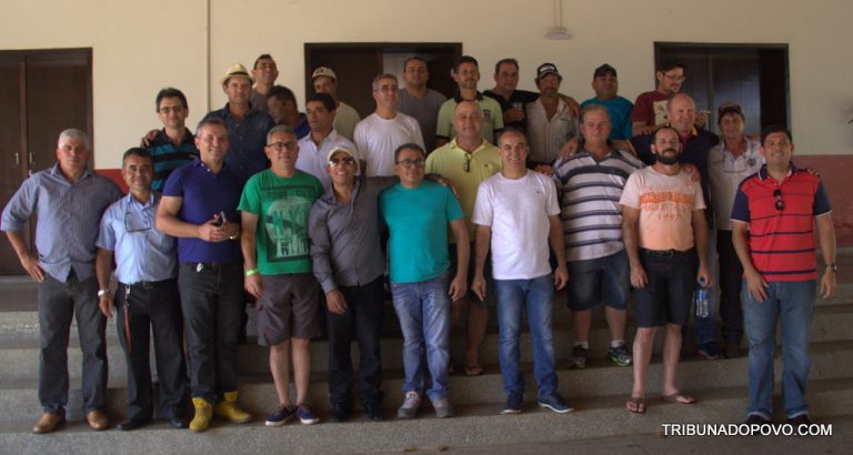 O Destacamento Militar do Exército Brasileiro de Iguatemi recebe ex-combatentes de mais de 30 anos