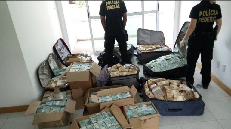 Geddel escondia dinheiro, sendo encontrado por federais