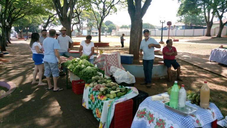 Com rescisão de contrato de aluguel Feira do Produtor acontece em Praça pública em Mundo Novo