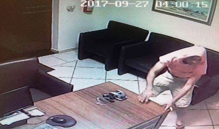 Três comércios foram arrombados durante a madrugada