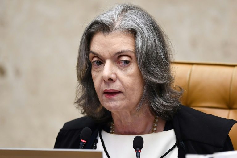 Cármem Lúcia assume a Presidência da República