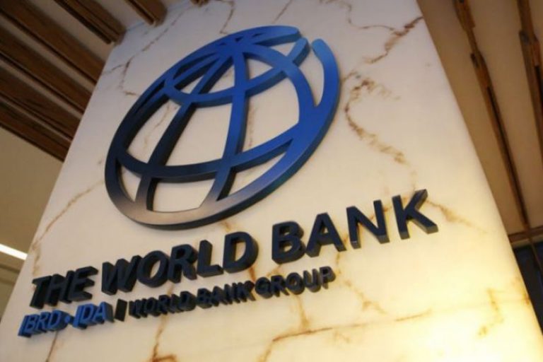 Banco Mundial recomenda reduzir salários dos servidores