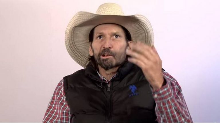 ASA BRANCA, FAMOSO LOCUTOR DE RODEIOS, AOS 57 ANOS, TEM CÂNCER E, EM FASE TERMINAL, SE ARREPENDE DE MUITAS LOUCURAS QUE FEZ