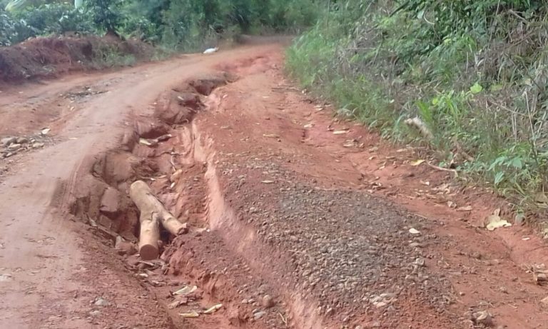 SEM AS CONDIÇÕES MÍNIMAS DE TRÁFEGO, RODOVIA ENTRE PORTO CAMARGO E NAVIRAÍ PEDE SOCORRO