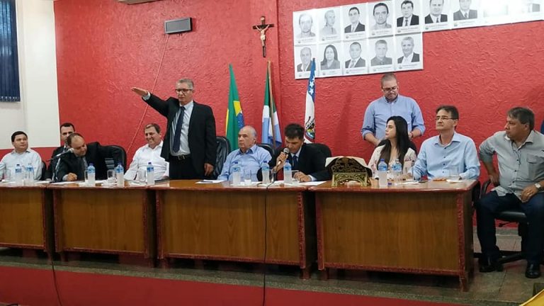 Paulo Franjotti assumiu solenemente prefeitura de Japorá, prometendo honrar todos os compromissos da Gestão Pública