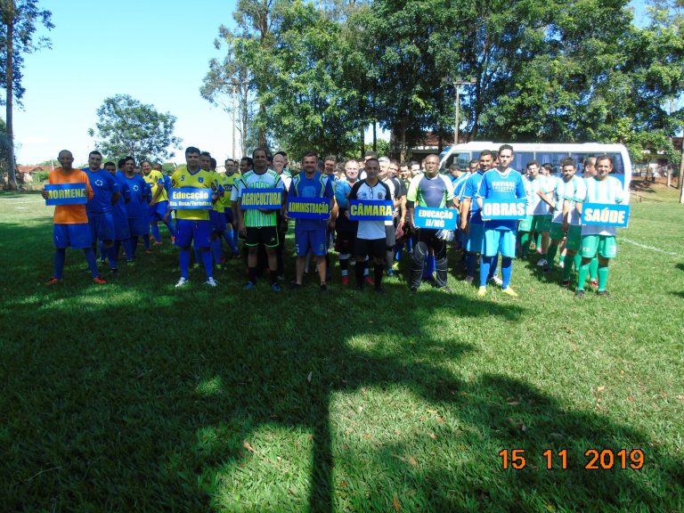 Equipe da Administração conquista o título de campeã do Torneio de Suíço dos Servidores Municipais de Itaquiraí