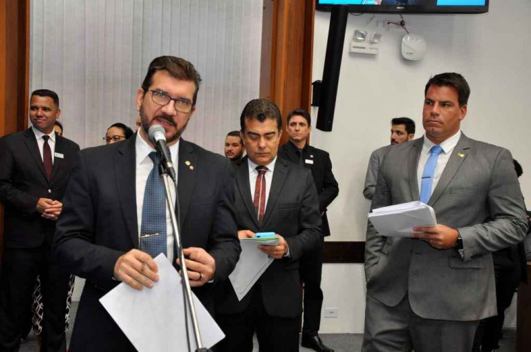 Oito deputados estaduais podem disputar prefeituras em Campo Grande e Dourados