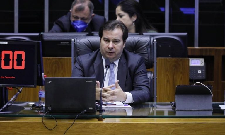 Maia diz que ataques nas redes contra o Congresso são obra de assessores de Bolsonaro que se comportam como ‘marginais’