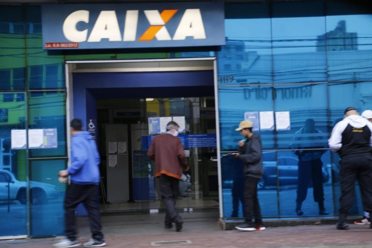 Sobe para 1.156 o número de servidores que receberam auxílio de 600 em MS: confira como denunciar