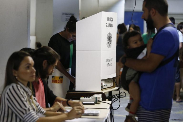 TSE estabelece protocolo para dia da votação