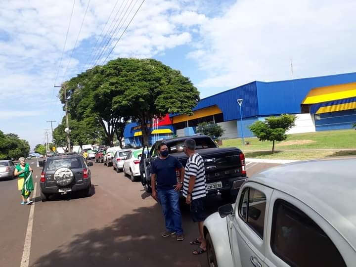 Guairenses vão às ruas em carreata pró Bolsonaro e contra o STF
