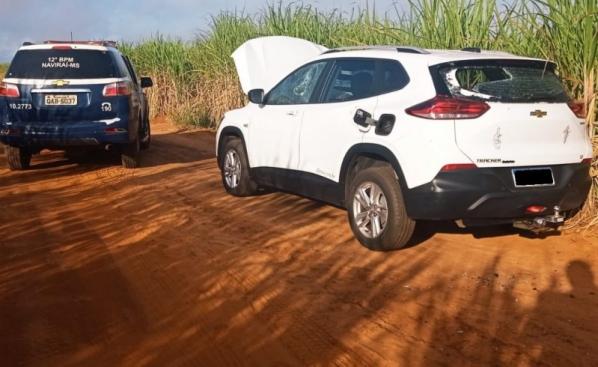 Ladrões invadem casa em Naviraí, amarram família e roubam veículo que é abandonado em estrada