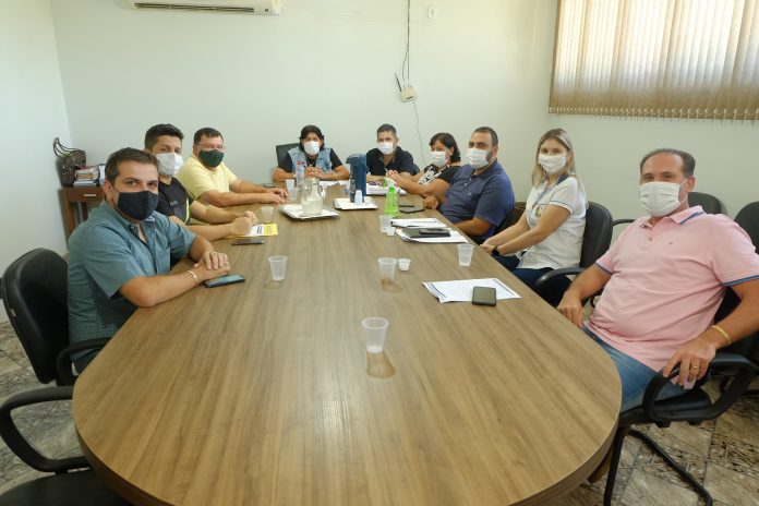 Governo de Mundo Novo aguarda encontro da Assomasul com Governo do Estado para tentar reverter decreto que fecha comércio de amanha (26) até o dia 04