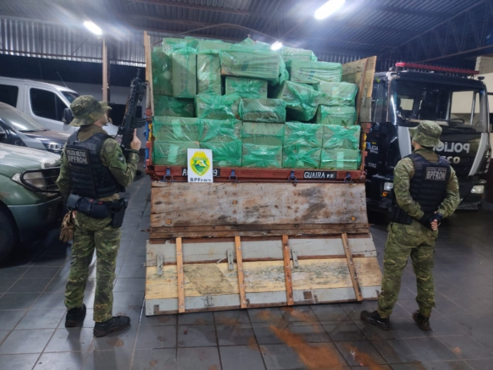 BPFron apreende caminhão carregado com cigarros em Guaíra