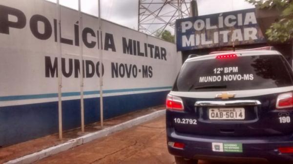 Moradora do bairro Berneck tem parte do carro queimado