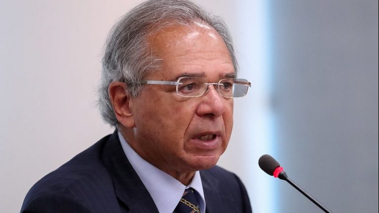 Guedes diz que ‘chinês’ criou vírus e desenvolve vacinas piores que as dos EUA