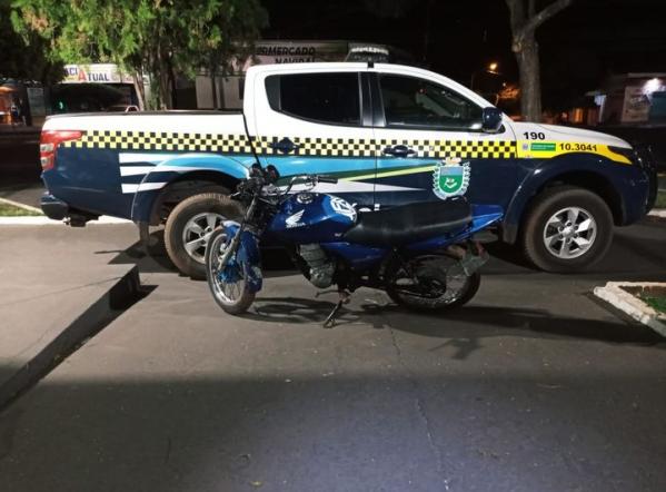 Polícia Militar de Naviraí apreende adolescente conduzindo motocicleta adulterada