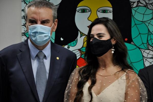 Vereadores de Naviraí conseguem ambulância dos deputados Paulo Corrêa e Mara Caseiro