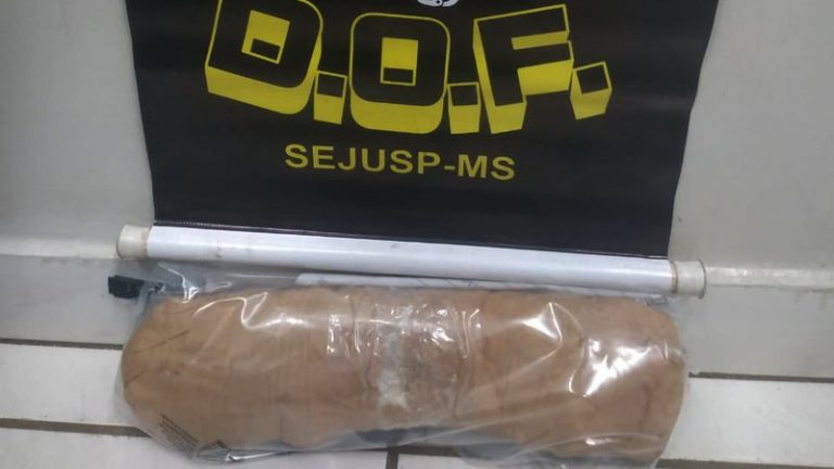 Jovem é presa em Naviraí em ônibus com 755 gramas de crack que levava ao Paraná
