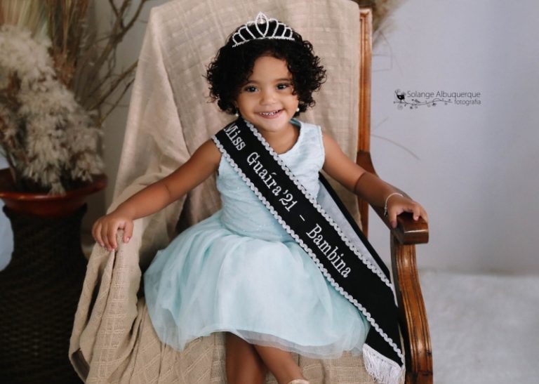 Com apenas dois anos, pequena Emilly é coroada Miss Guaíra Bambina