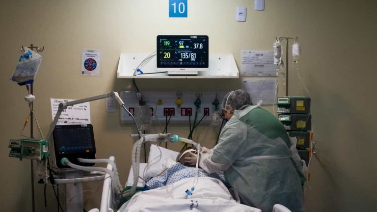Covid explode no Paraguai e sistema de saúde entra em colapso