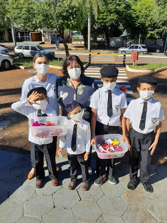 Patrulha Mirim realizou ação do Dia das Mães na última sexta-feira e retornou com as atividades