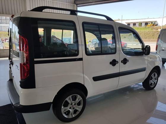 Governo de Mundo Novo adquire minivan para a Saúde atendendo emenda coletiva de vereadores