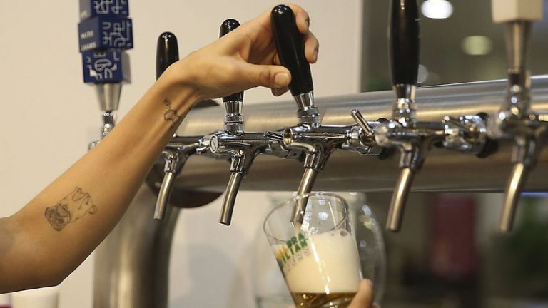 Consumo de cerveja cresceu em MS e ingredientes regionais trouxeram variedade para quem evitou o bar