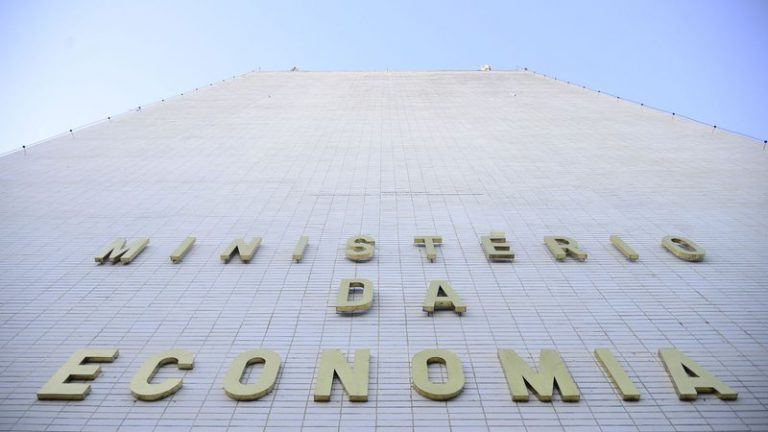 Ministério da Economia faz nova troca de comando em secretarias
