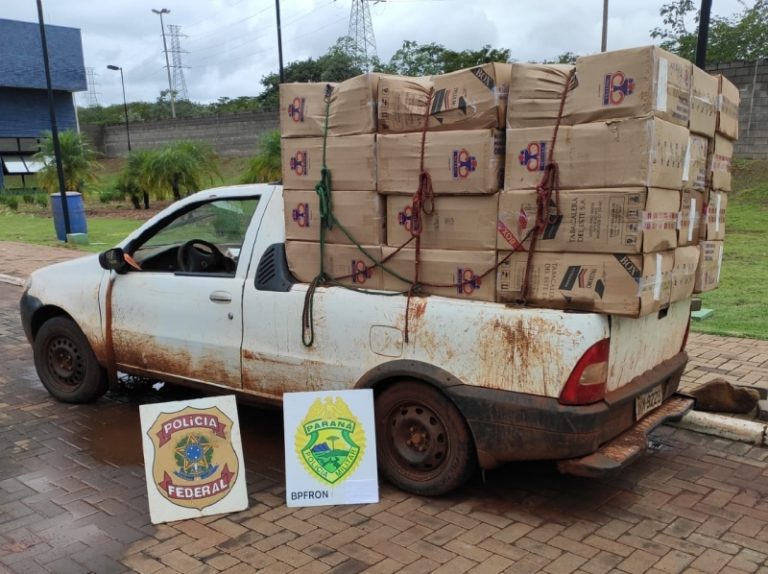 Picape carregada com cigarros é apreendida às margens do Lago de Itaipu, em Guaíra