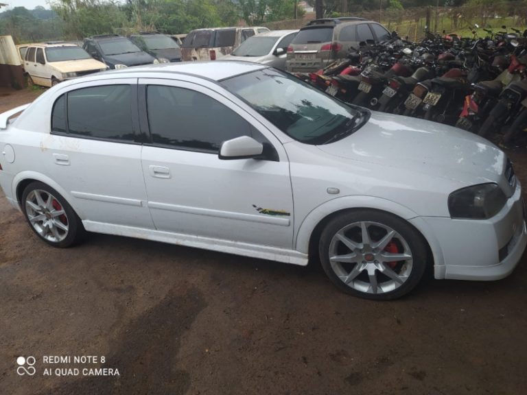 Marginais armados obrigam vítimas deitar e roubam carro e moto em Guaíra; Astra foi recuperado