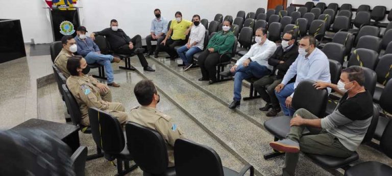 Câmara de vereadores de Mundo Novo recepcionou nova comandante do Corpo de Bombeiros nesta segunda (07/06)