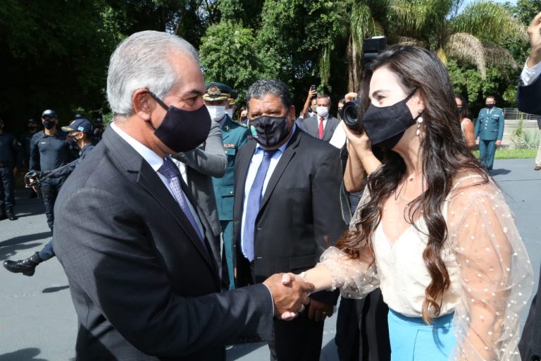 Mara Caseiro comemora licitação de asfalto entre Eldorado e Porto Morumbi