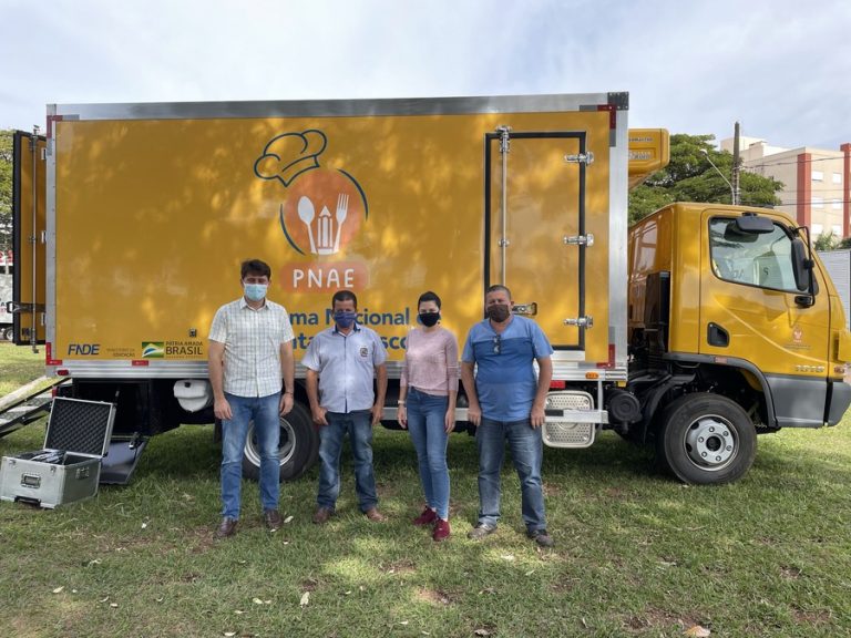 Com recursos próprios, Prefeitura de Itaquiraí adquire caminhão refrigerado para o transporte de merenda escolar