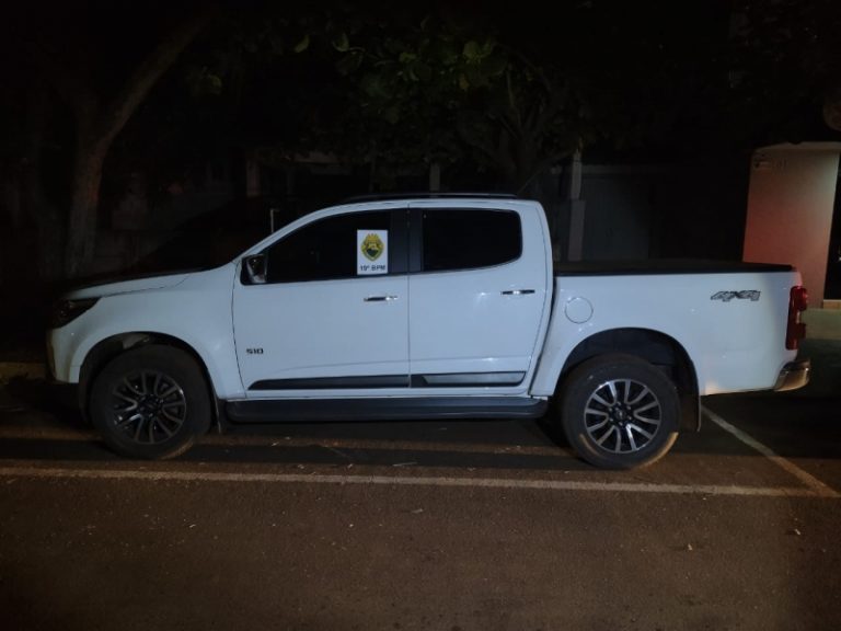 Caminhonete roubada é recuperada em Guaíra após intensa perseguição; Vítima foi encontrada horas mais tarde