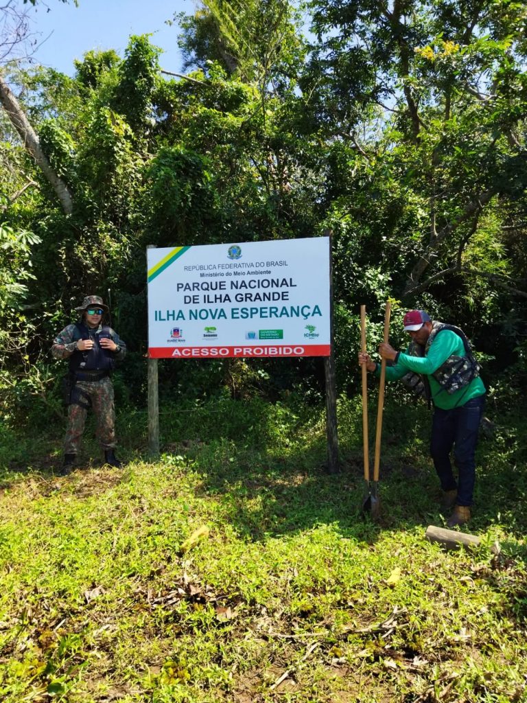 Meio Ambiente de Mundo Novo instalou placas de identificação nas ilhas do rio Paraná na última quarta-feira