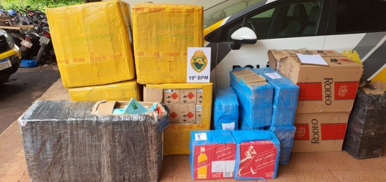 Homem com carro carregado com contrabando tenta fugir e acaba preso no pátio da PM, em Guaíra