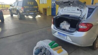 Photo of PRF prende dupla com carro furtado carregado de drogas