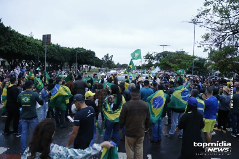 UM PAÍS EM DESOLAÇÃO